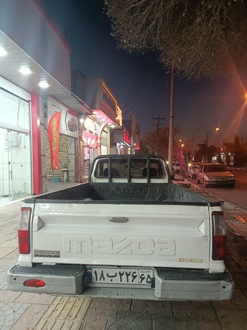 مزدا وانت موتور ژاپن مدل 92 سفید