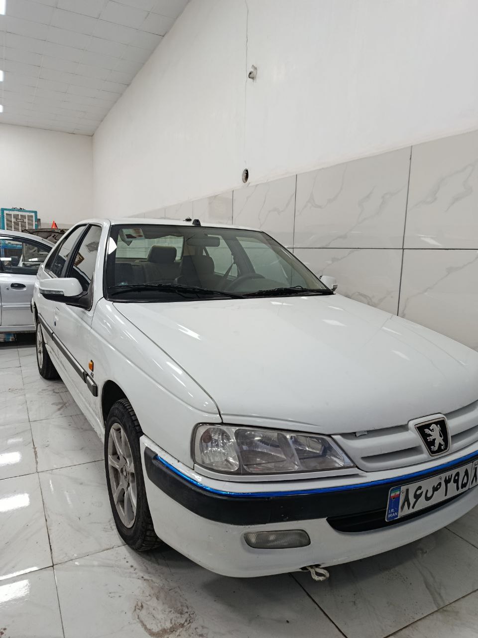 پارس TU5 سفید مدل 95 کم کارکرد